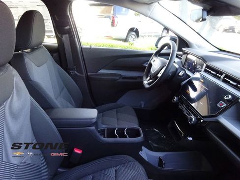 New 2027 Chevrolet Bolt LT w/ Comfort Package image 16