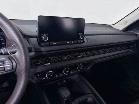 Certified 2025 Honda Accord SE image 15