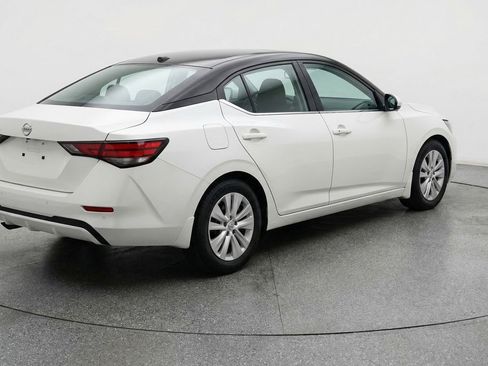 Used 2025 Nissan Sentra S FWD image 7