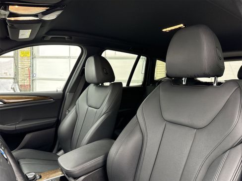Used 2019 BMW X3 sDrive30i image 10