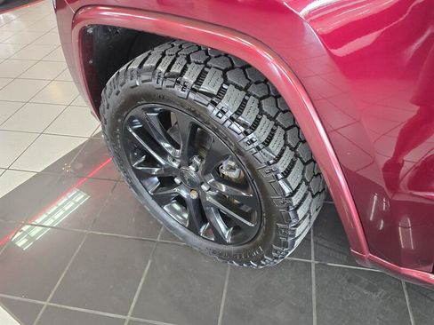 Used 2018 Jeep Grand Cherokee Altitude AWD/4WD image 33