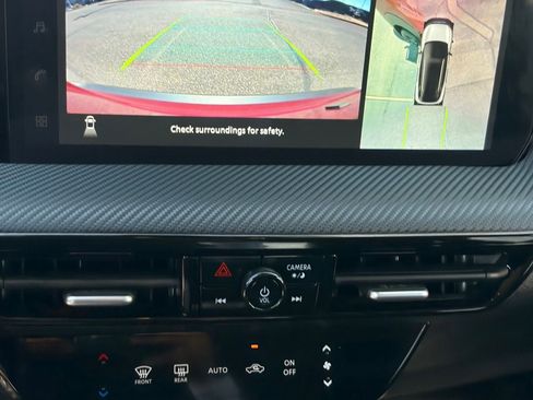 Certified 2026 Nissan Kicks SR FWD image 24