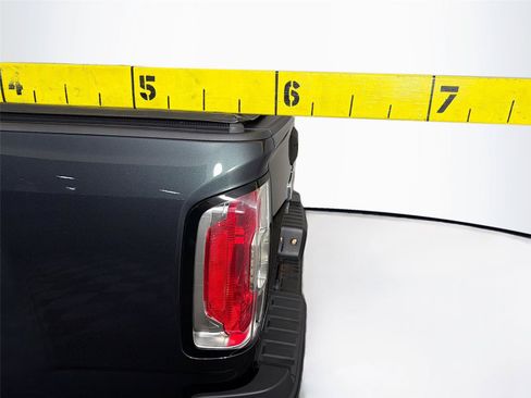 Used 2022 GMC Canyon Denali AWD/4WD image 38