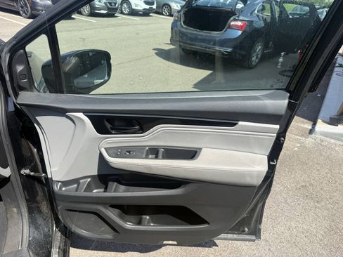 Used 2018 Honda Odyssey Elite image 13