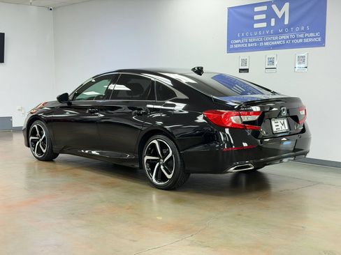 Used 2019 Honda Accord Sport image 9