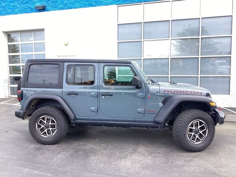 Used 2024 Jeep Wrangler Unlimited Rubicon image 5