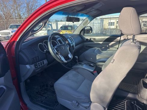Used 2015 Toyota Tacoma PreRunner image 7