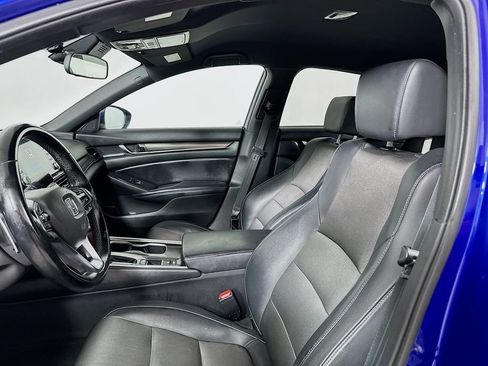 Used 2018 Honda Accord Sport image 8