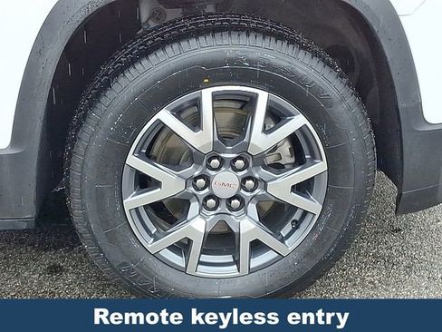 Used 2023 GMC Acadia SLT image 10