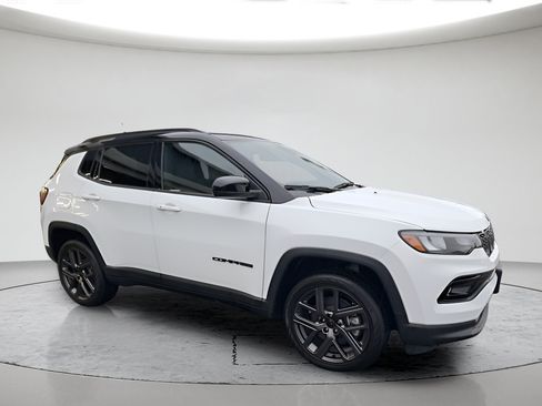 New 2026 Jeep Compass Limited w/ Sun, Sound & Navigation Group AWD/4WD image 1