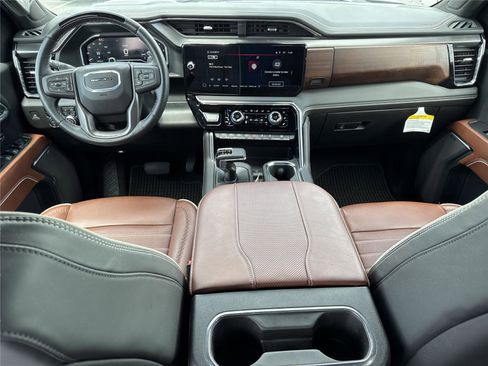 Used 2024 GMC Sierra 1500 Denali Ultimate AWD/4WD image 13