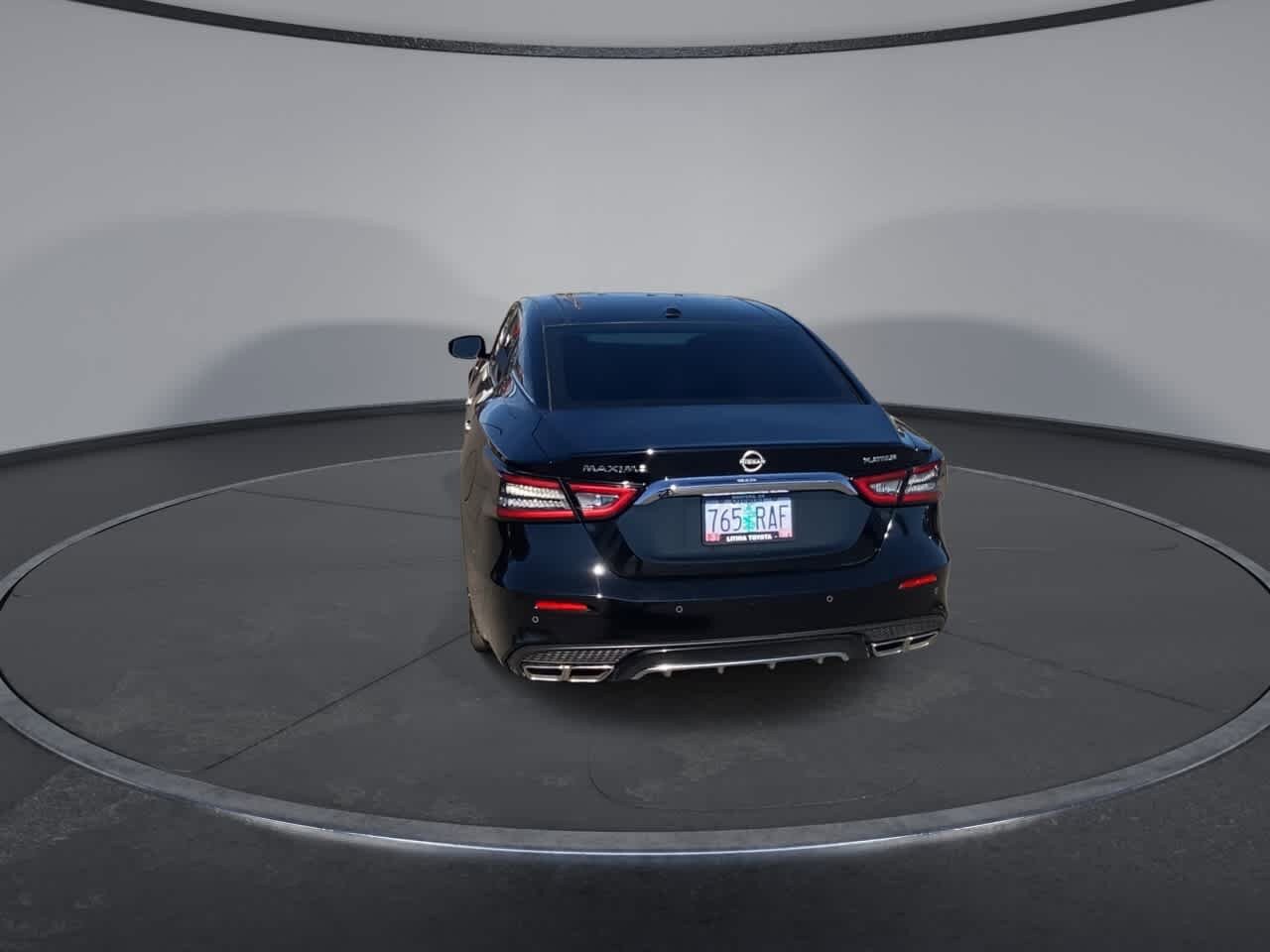 Used 2023 Nissan Maxima Platinum w/ Sport Mat Group FWD image 8