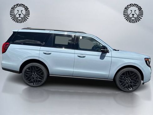 New 2026 Ford Expedition Platinum w/ Stealth Performance Package AWD/4WD image 5