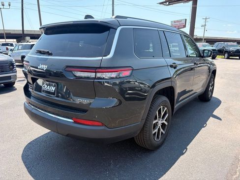 Used 2023 Jeep Grand Cherokee L Limited AWD/4WD image 8