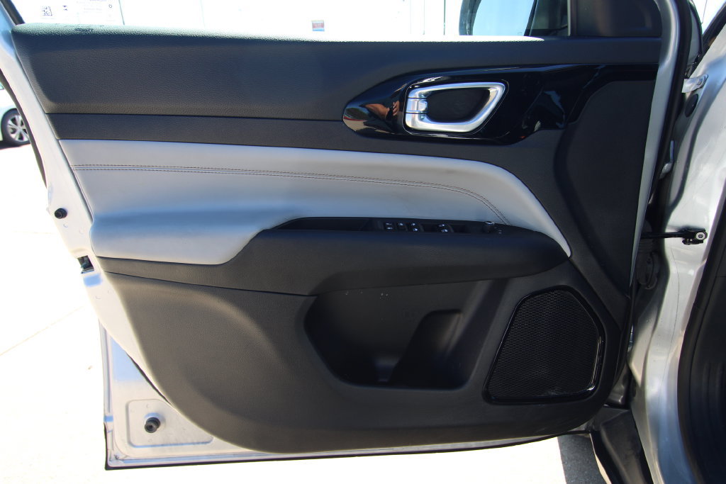 Used 2024 Jeep Compass Limited AWD/4WD image 33