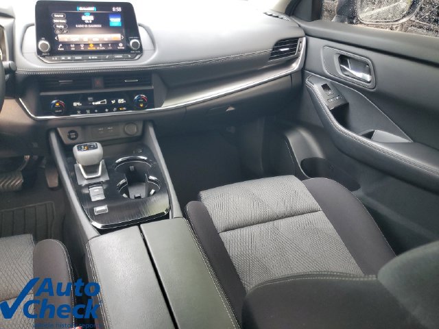 Used 2024 Nissan Rogue SV FWD image 16