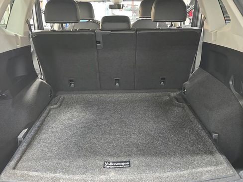 Used 2022 Volkswagen Tiguan SE image 13