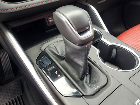 Used 2023 Toyota Highlander XSE image 23