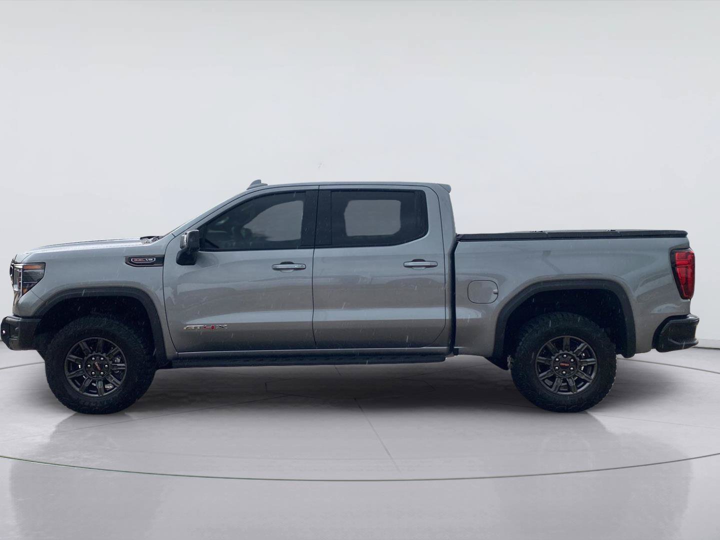 Used 2024 GMC Sierra 1500 AT4X AWD/4WD image 4