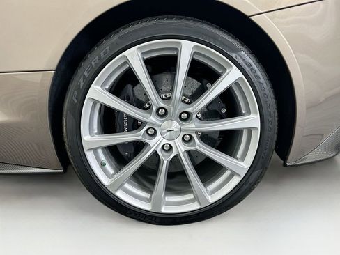 Used 2017 Aston Martin Vanquish Volante image 27
