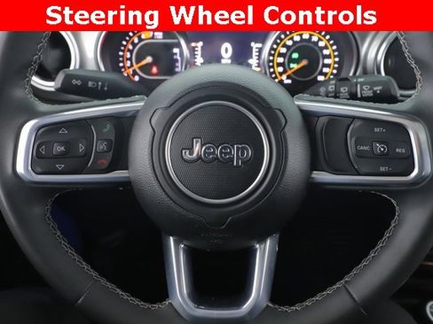 Used 2023 Jeep Wrangler Sahara image 21