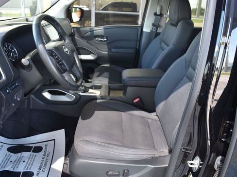 Used 2024 Nissan Frontier SV w/ SV Convenience Package RWD image 27