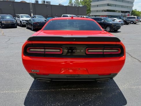 Used 2016 Dodge Challenger R/T Scat Pack RWD image 4