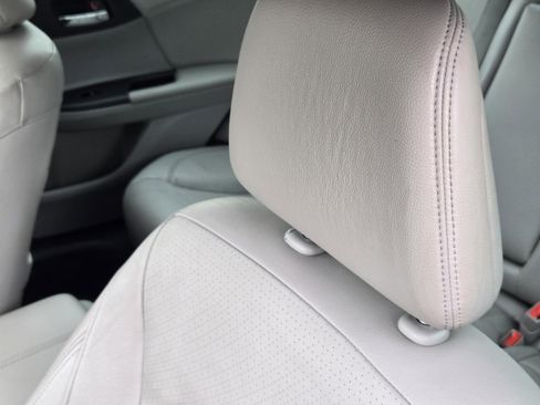 Used 2016 Honda Accord EX-L image 22