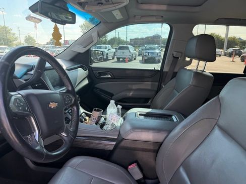 Used 2017 Chevrolet Tahoe LT w/ Luxury Package AWD/4WD image 6