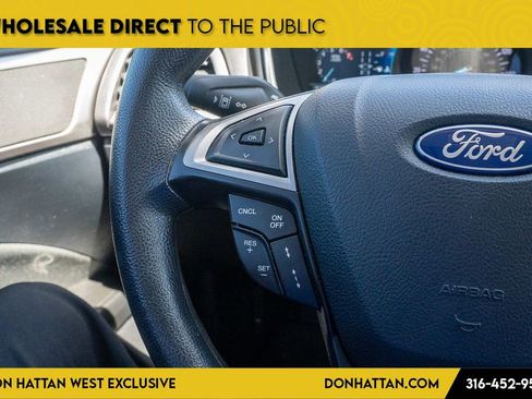 Used 2020 Ford Fusion SE image 11
