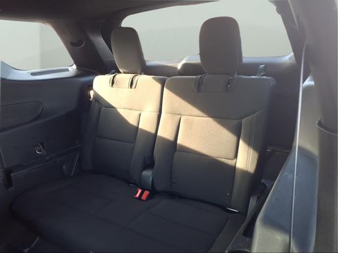 Used 2020 Ford Explorer XLT image 27