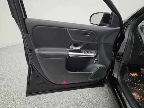 Certified 2022 Mercedes-Benz GLA 250 4MATIC image 14