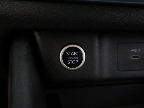 Used 2021 Nissan Rogue SV image 38