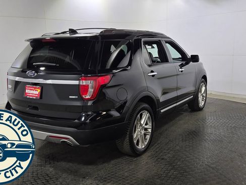 Used 2017 Ford Explorer Limited w/ Equipment Group 301A AWD/4WD image 7