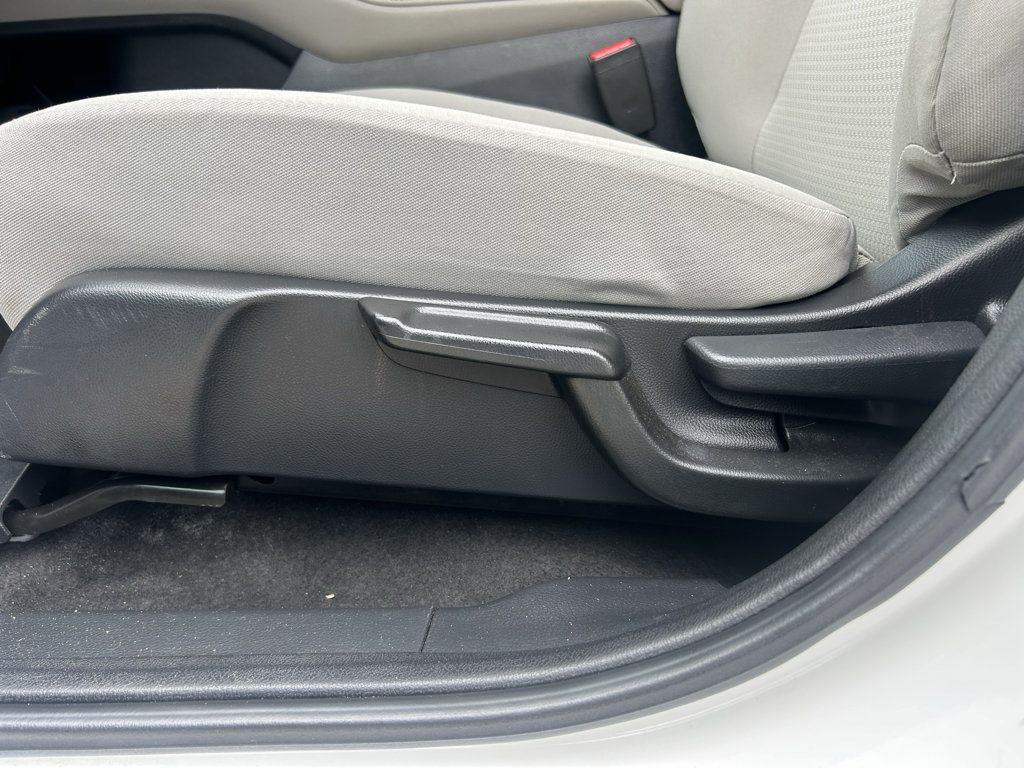 Used 2022 Honda HR-V LX image 21
