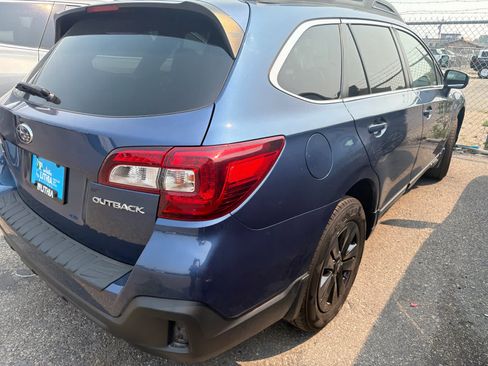 Used 2019 Subaru Outback 2.5i Premium AWD/4WD image 7