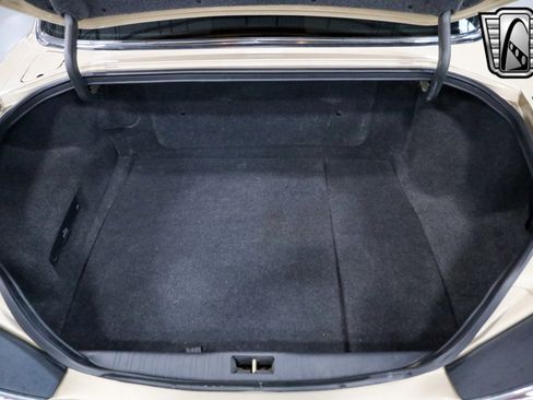 Used 2001 Jaguar XJ8 image 15