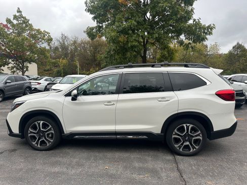 Used 2023 Subaru Ascent Limited image 8