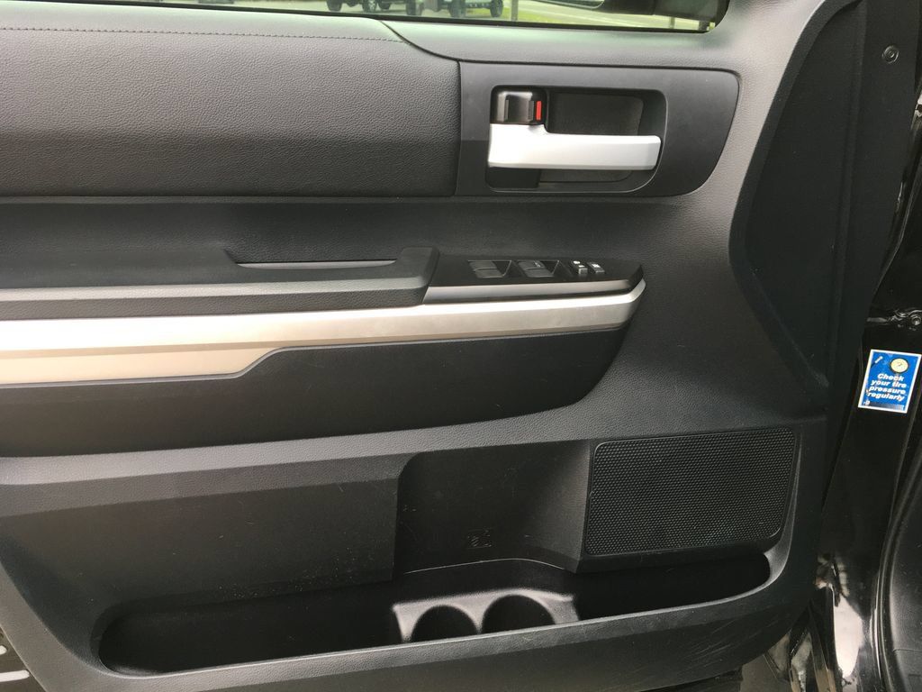 Used 2016 Toyota Tundra SR5 AWD/4WD image 21