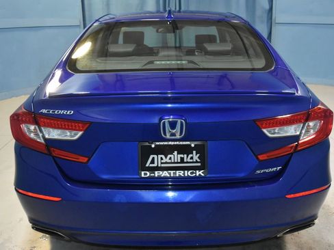 Used 2018 Honda Accord Sport image 28