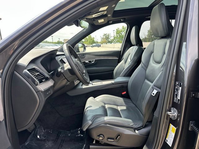 Certified 2023 Volvo XC90 T8 Ultimate w/ Protection Package Premier AWD/4WD image 18