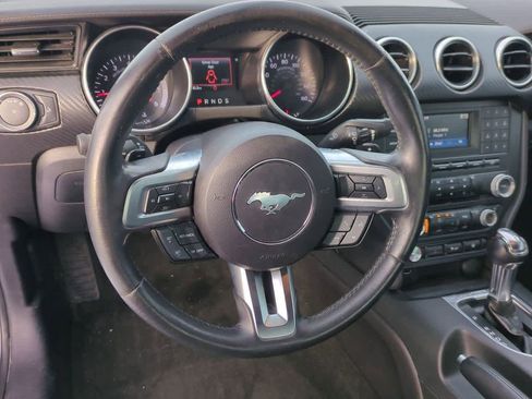 Used 2018 Ford Mustang Coupe image 21