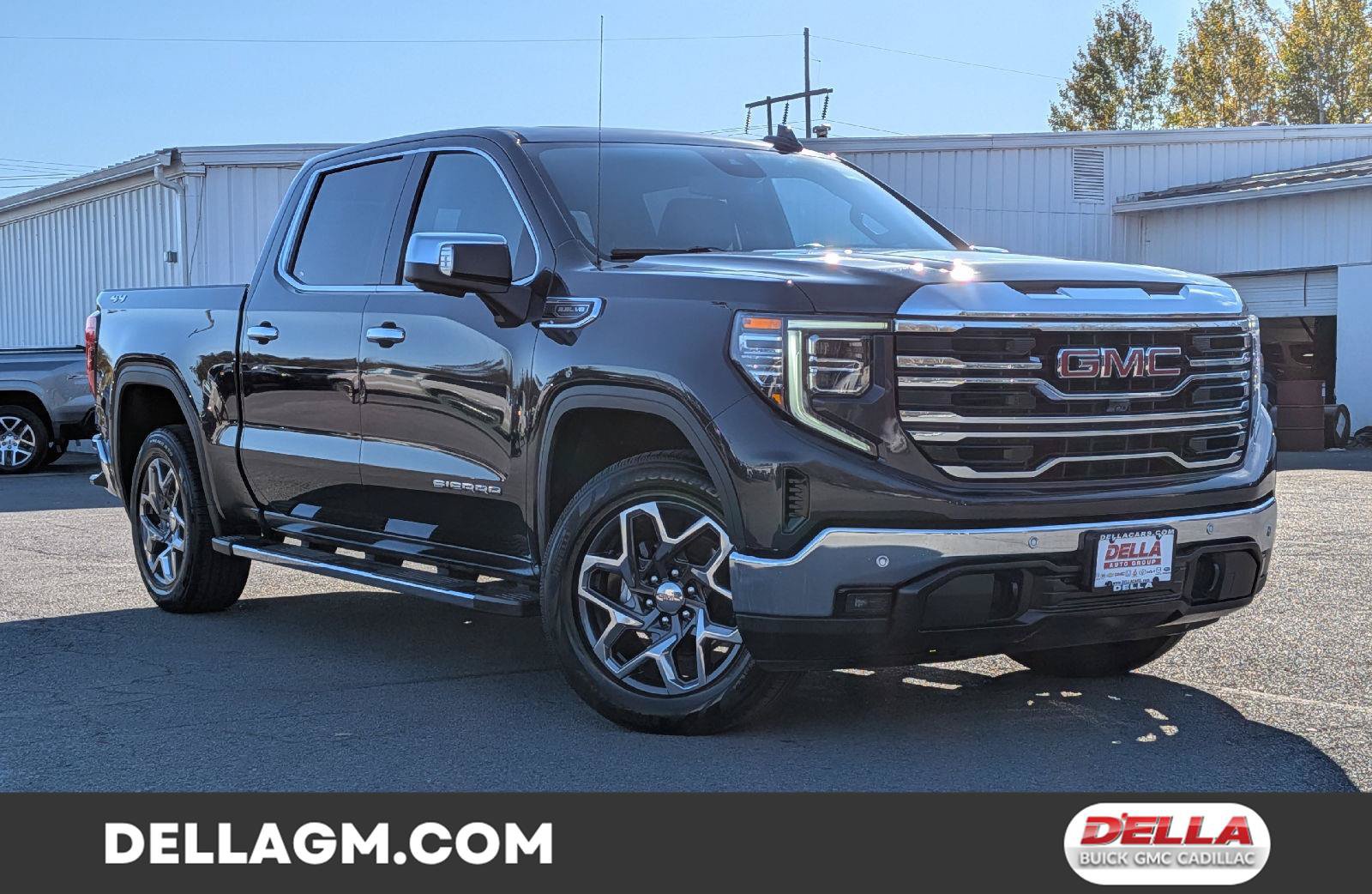 Used 2024 GMC Sierra 1500 SLT w/ SLT Premium Plus Package AWD/4WD image 1