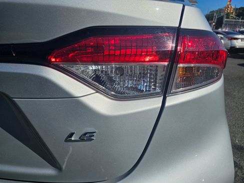 Used 2024 Toyota Corolla LE FWD image 30