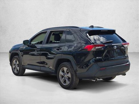 Used 2024 Toyota RAV4 LE AWD/4WD image 7