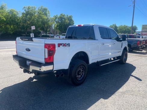 Used 2017 Ford F250 Lariat w/ Lariat Ultimate Package image 4