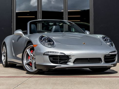 Certified 2014 Porsche 911 Carrera 4S image 6