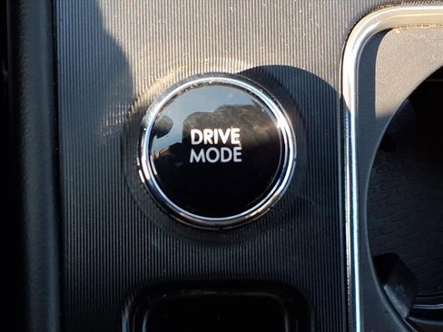 Certified 2023 Lincoln Corsair AWD w/ Equipment Group 101A image 17