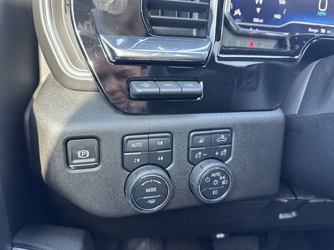 Certified 2025 Chevrolet Silverado 3500 High Country w/ High Country Premium Package image 18