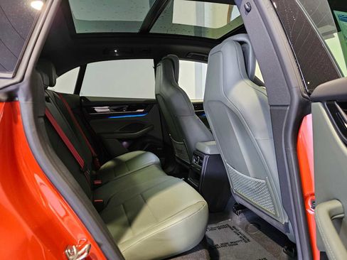 New 2025 Porsche Macan Electric image 14